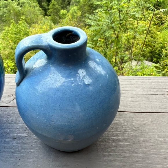 set of 2 vintage blue vases, blown glass swirl and stoneware - Picture 15 of 15